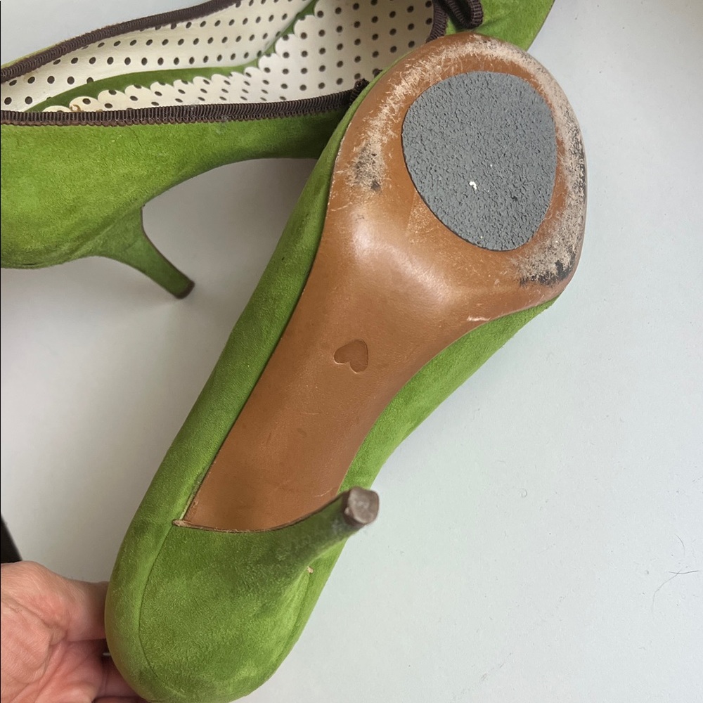 Moschino Green Bow Peep-Toe Heels - Picture 6 of 6